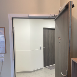 Moteur de porte habitat handicap